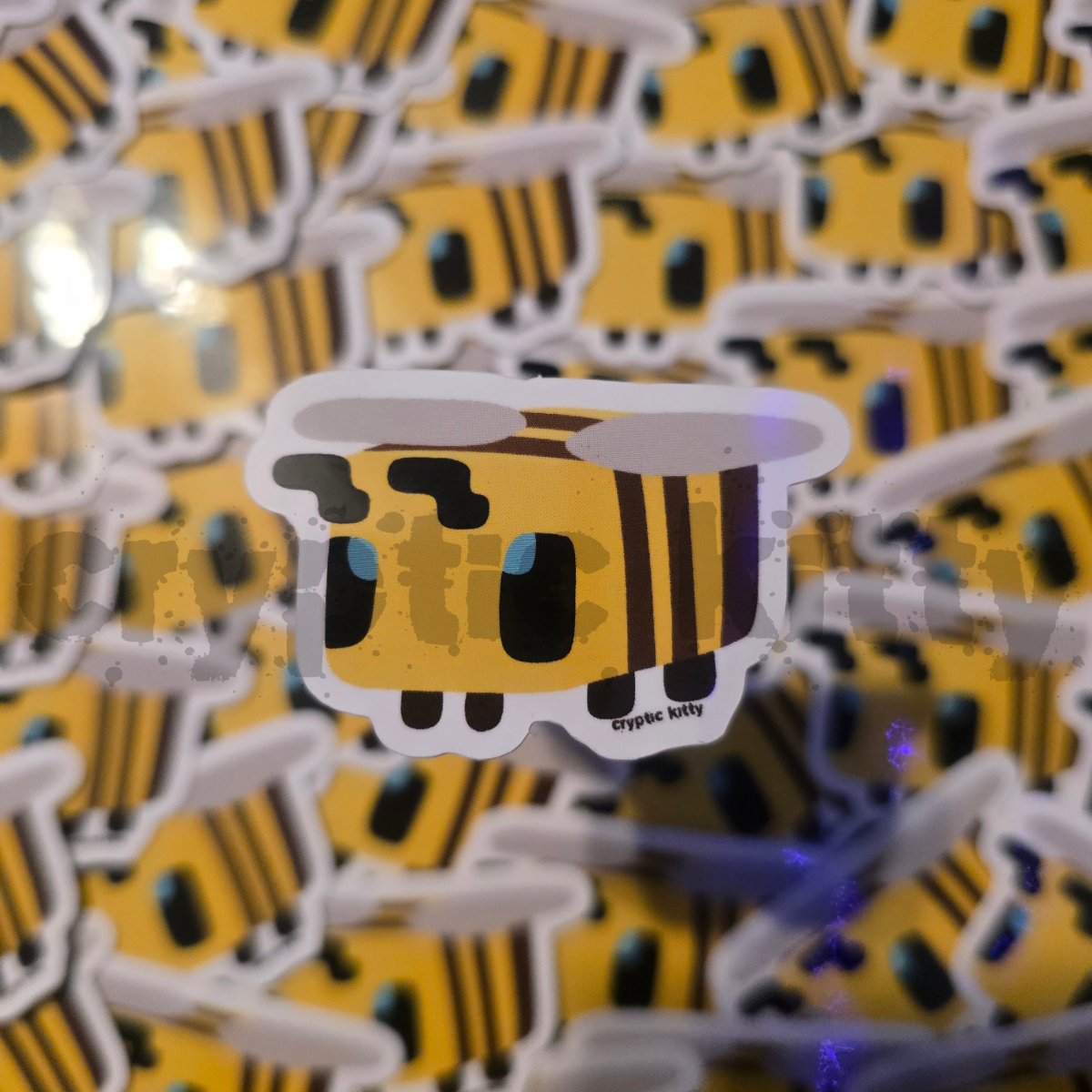 cube bee sticker